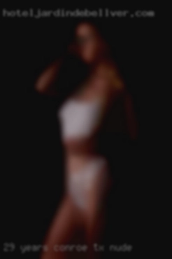 29 years old from northern Conroe, TX nude Kentucky.