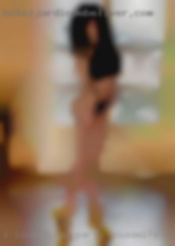 I love going down  on party housewife women.