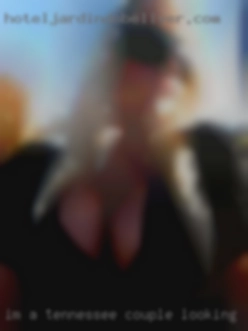 I'm a Tennessee couple looking for real voyeur and exhibitionist.