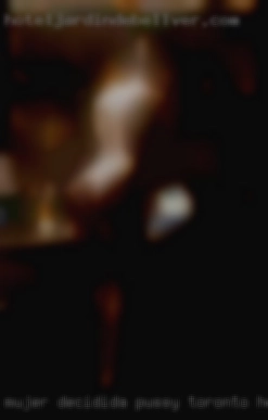 Mujer decidida a lo pussy Toronto hookups que quiere.